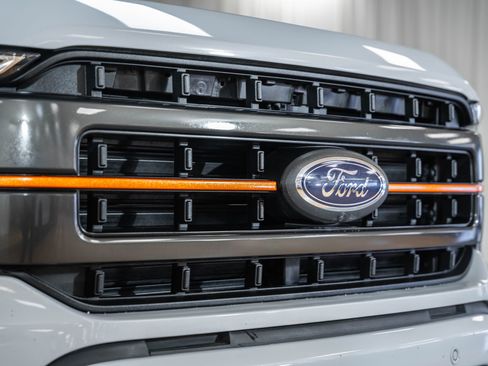 Used 2022 Ford F150 Lariat w/ Equipment Group 502A High image 11