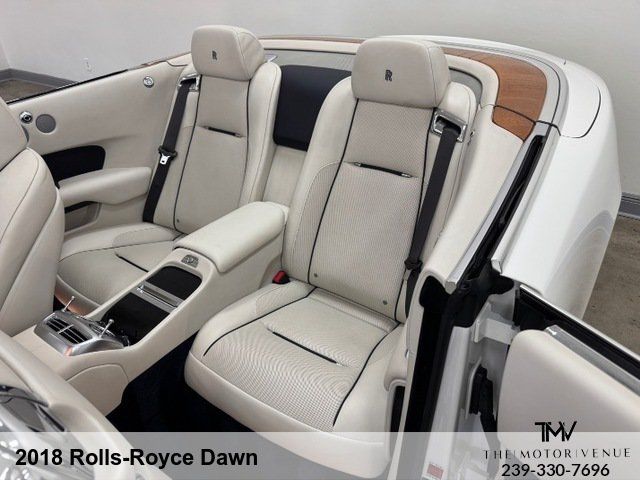Used 2018 Rolls-Royce Dawn RWD image 26