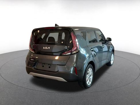 Used 2025 Kia Soul LX w/ LX Technology Package FWD image 11