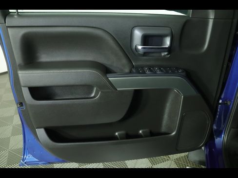 Used 2018 Chevrolet Silverado 1500 LT w/ All Star Edition image 21