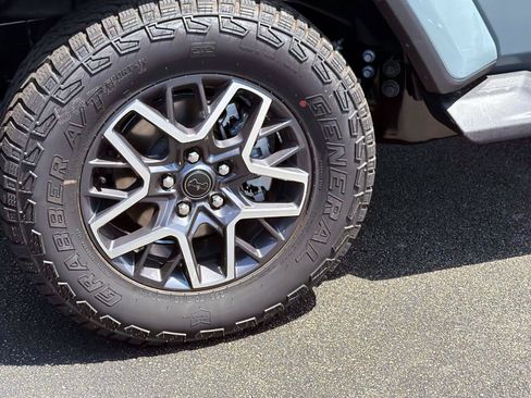 New 2026 Jeep Wrangler Unlimited Sahara AWD/4WD image 5
