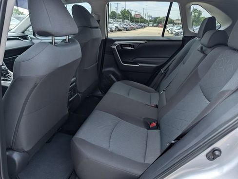 Used 2025 Toyota RAV4 XLE w/ Convenience Package FWD image 27