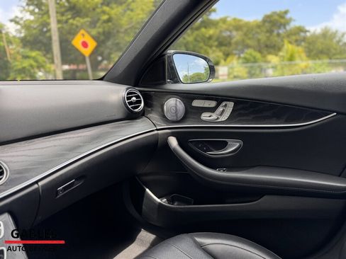 Used 2019 Mercedes-Benz E 300 image 28