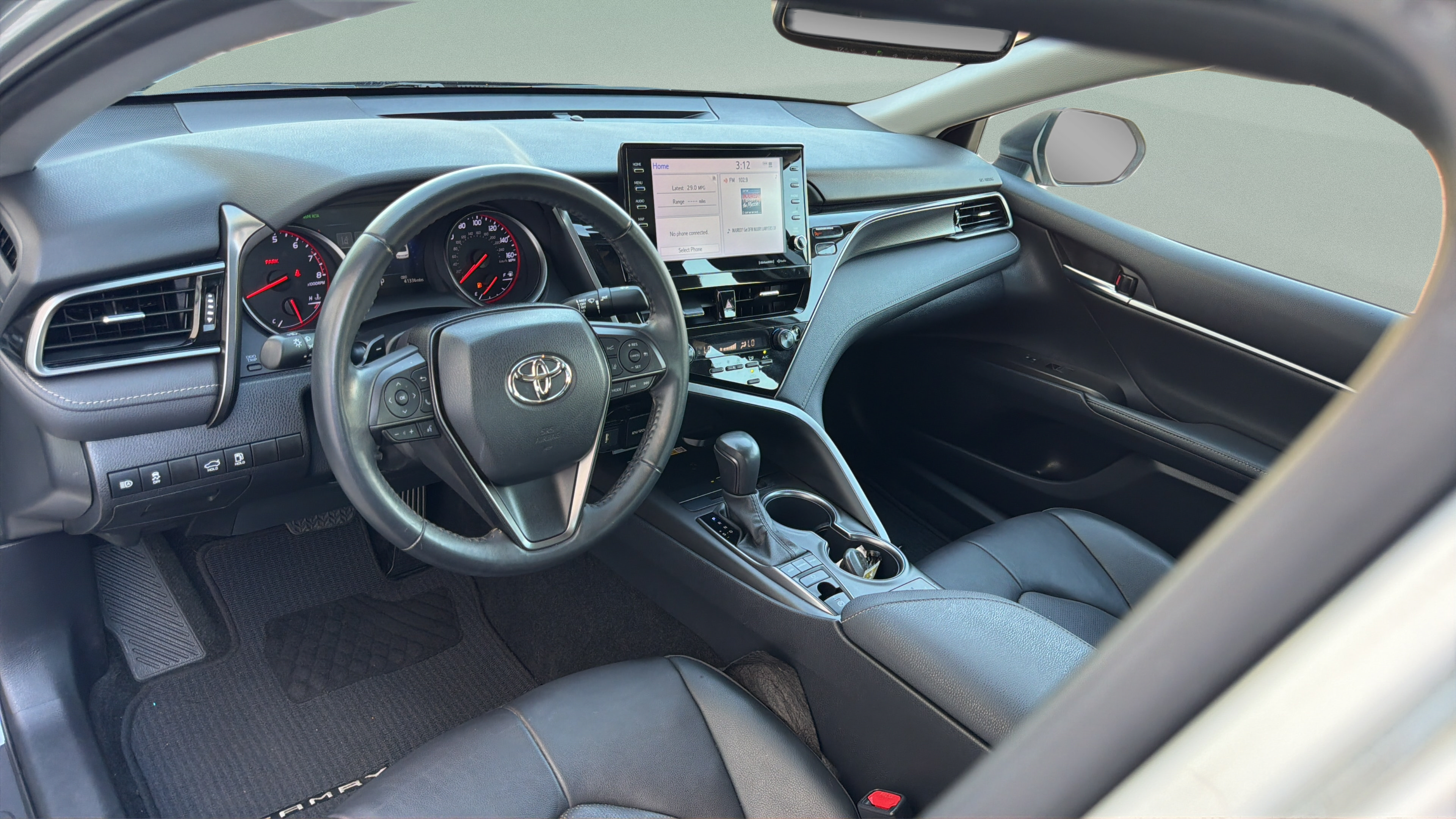 Used 2023 Toyota Camry XSE FWD image 11