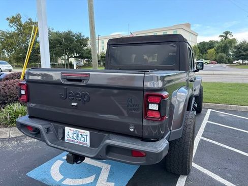 Used 2021 Jeep Gladiator Sport AWD/4WD image 5