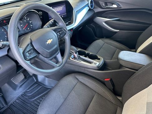 Used 2024 Chevrolet Trax LS w/ Driver Confidence Package image 9