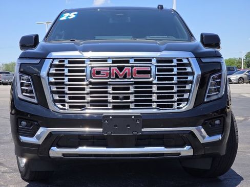 Used 2025 GMC Yukon Denali AWD/4WD image 21
