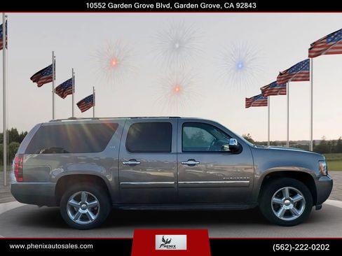 Used 2012 Chevrolet Suburban LTZ image 12