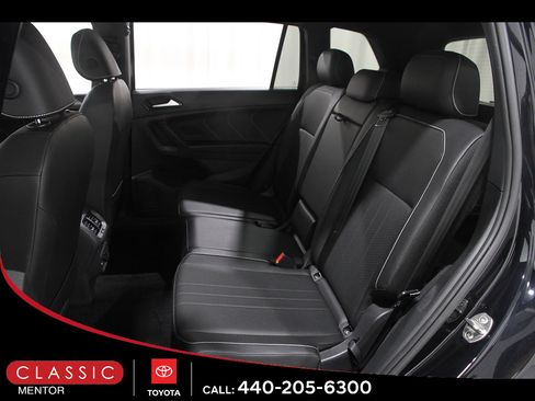 Used 2023 Volkswagen Tiguan SE R-Line AWD/4WD image 21
