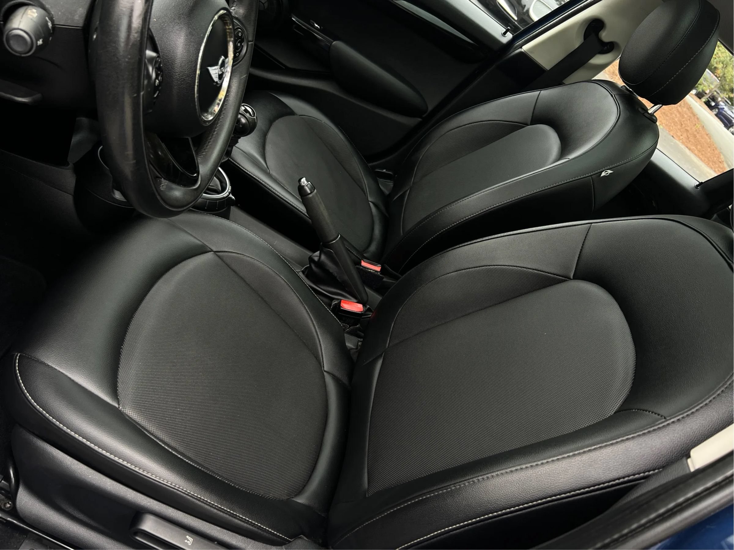 Used 2015 MINI Cooper 4-Door Hardtop FWD image 13