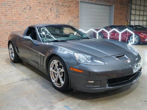 Used 2013 Chevrolet Corvette Grand Sport w/ 3LT Preferred Equipment Group RWD image 3