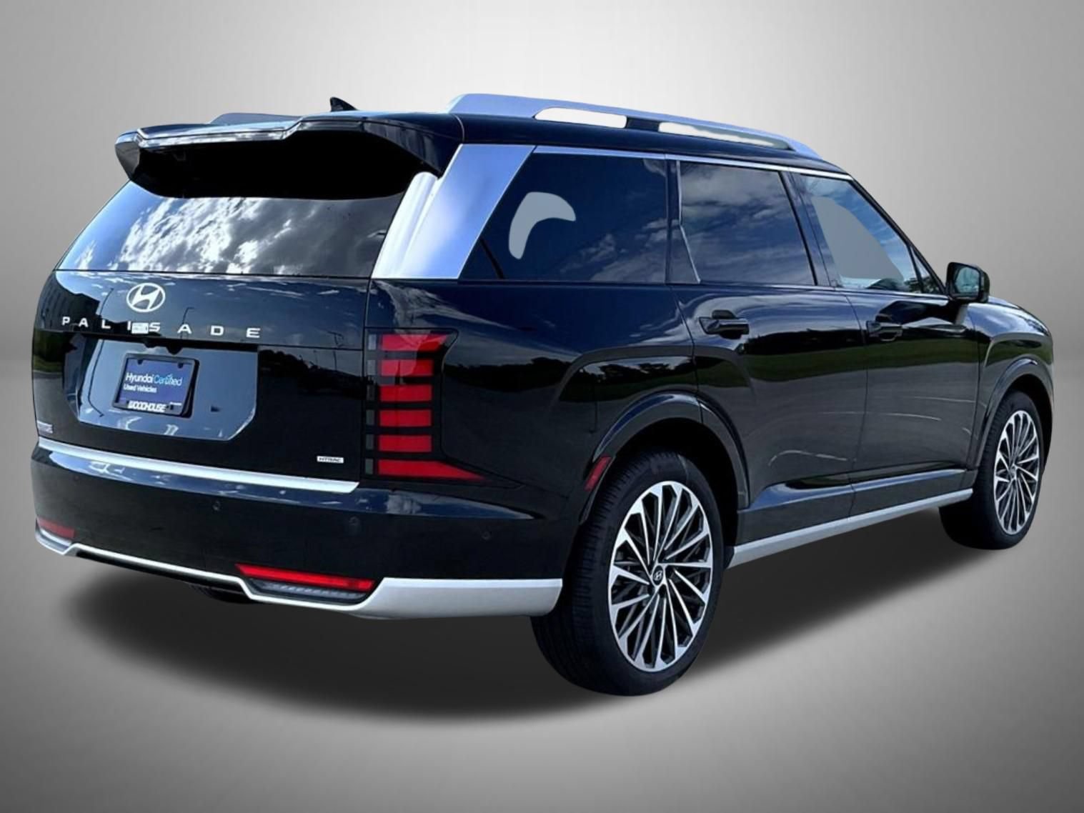 Certified 2026 Hyundai Palisade Calligraphy AWD/4WD image 5