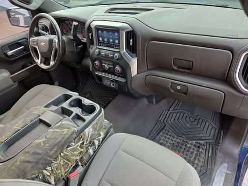 Used 2019 Chevrolet Silverado 1500 LT w/ All-Star Edition image 15