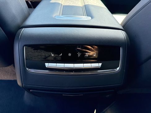 Used 2023 Cadillac Escalade Premium Luxury AWD/4WD image 46