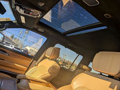 Used 2022 Jeep Grand Wagoneer Series III image 10