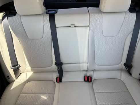 Used 2021 Buick Encore GX Essence image 13