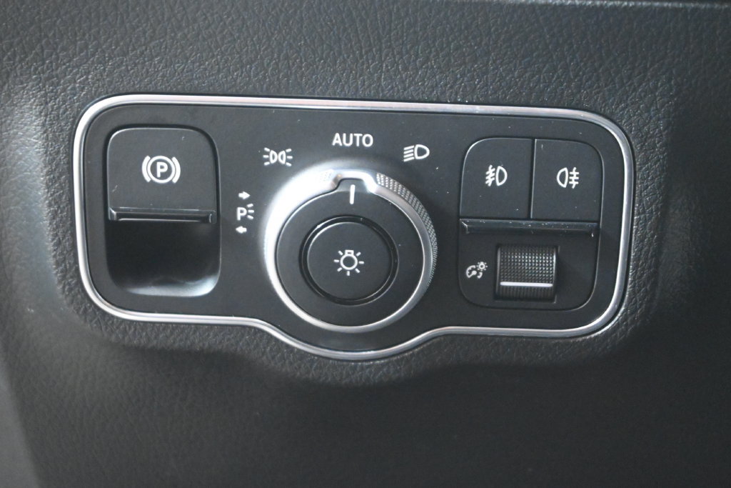 Certified 2023 Mercedes-Benz GLA 250 4MATIC image 26