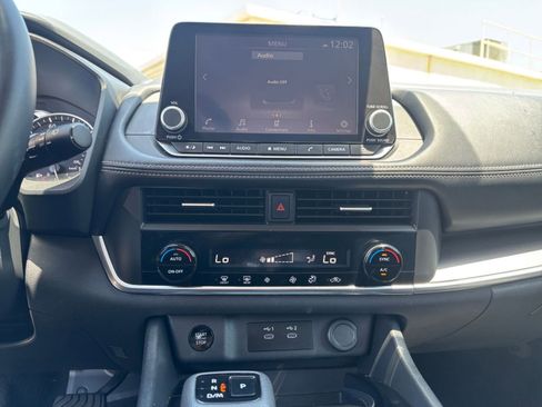 Used 2025 Nissan Rogue SV FWD image 20