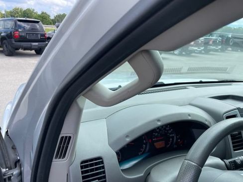 Used 2016 Nissan Frontier SV RWD image 24