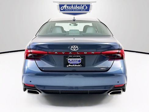 Used 2021 Toyota Avalon Limited w/ Advanced Safety Package image 6