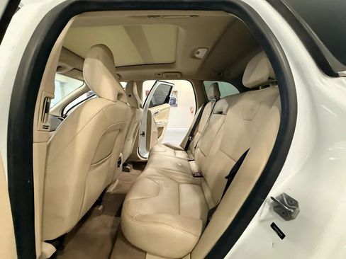 Used 2015 Volvo XC60 T5 Premier image 10