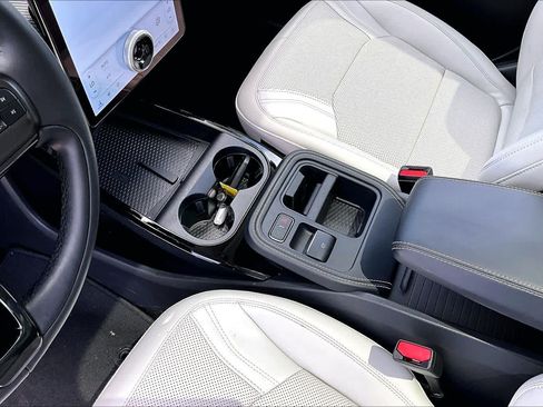 Used 2025 Ford Mustang Mach-E Premium AWD/4WD image 16