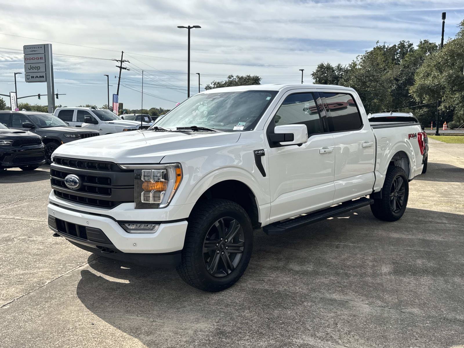 Used 2023 Ford F150 Lariat AWD/4WD image 3