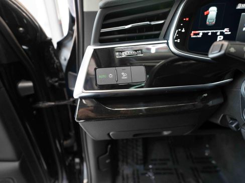 Used 2024 Audi Q7 2.0T Premium Plus AWD/4WD image 11