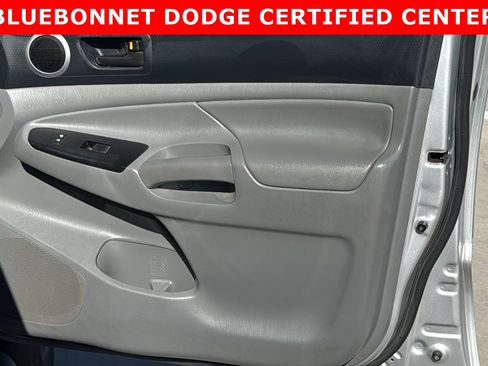 Used 2013 Toyota Tacoma PreRunner w/ SR5 Pkg image 27