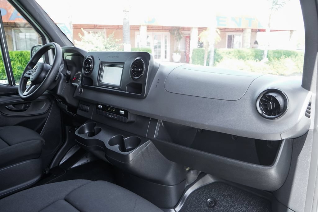 Used 2019 Mercedes-Benz Sprinter 170 Cargo image 32