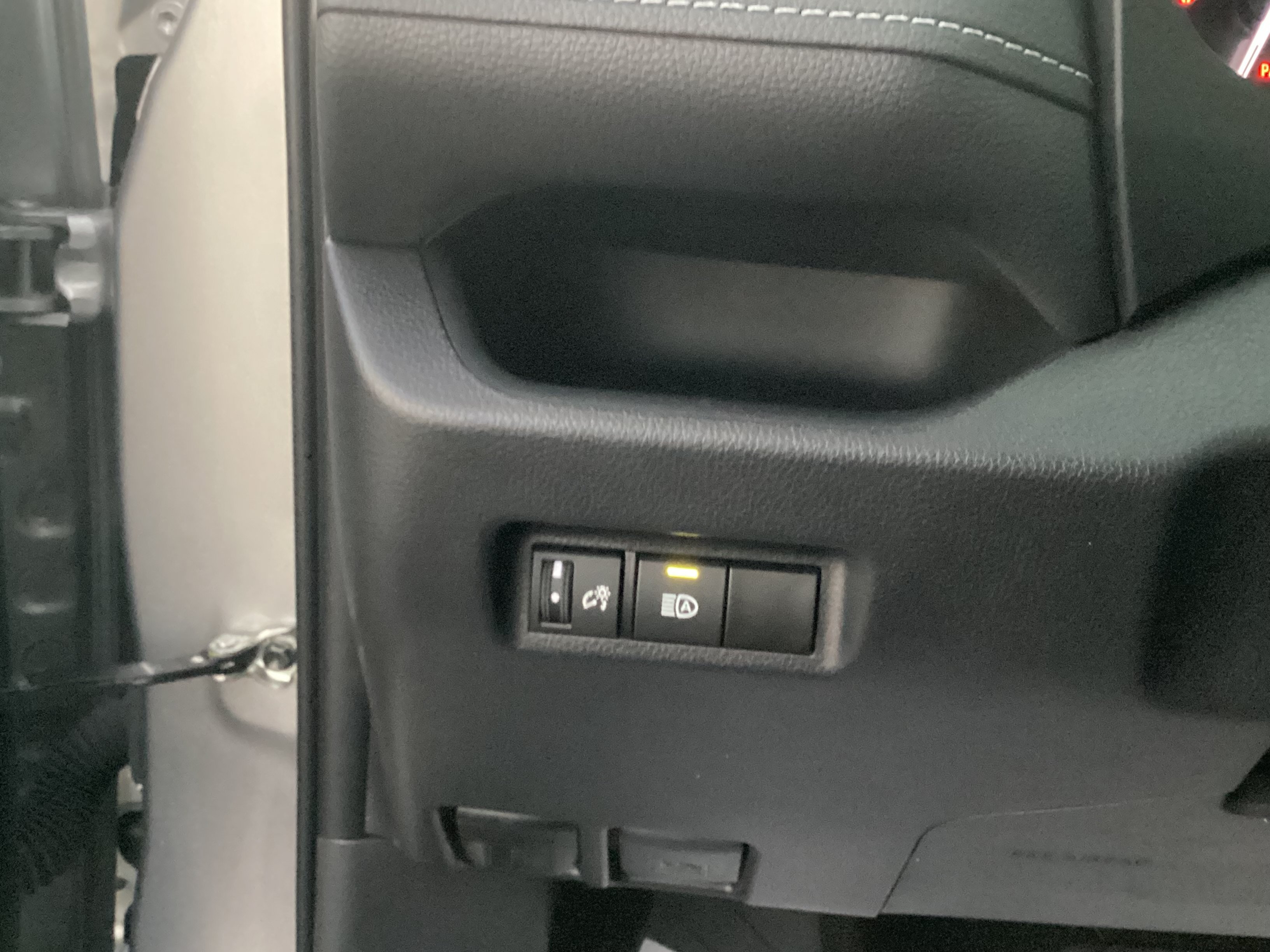 Certified 2025 Toyota RAV4 XLE FWD image 11