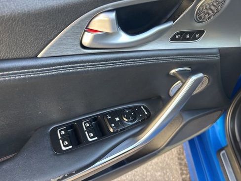 Used 2018 Kia Stinger GT1 image 11