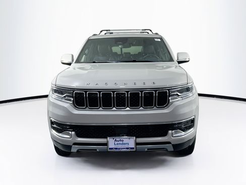 Used 2022 Jeep Wagoneer Series III AWD/4WD image 2