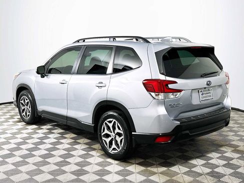 Certified 2023 Subaru Forester Premium image 5