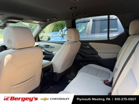 Used 2023 Chevrolet Traverse LS AWD/4WD image 10