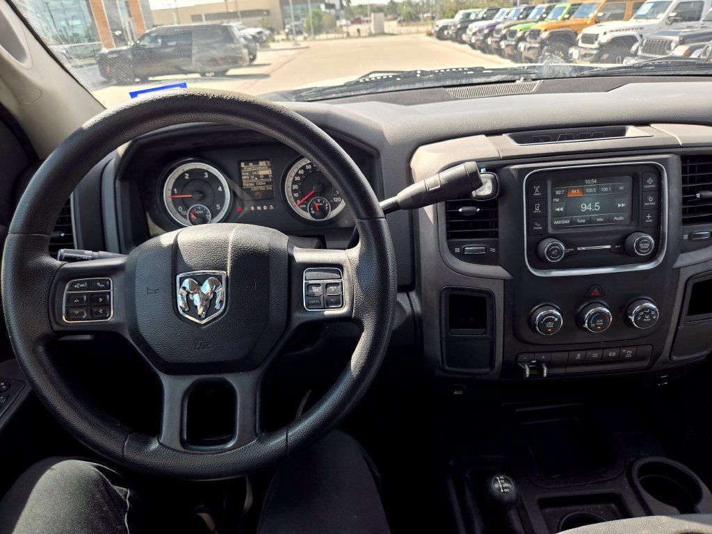 Used 2016 RAM 2500 Tradesman w/ Chrome Appearance Group AWD/4WD image 10