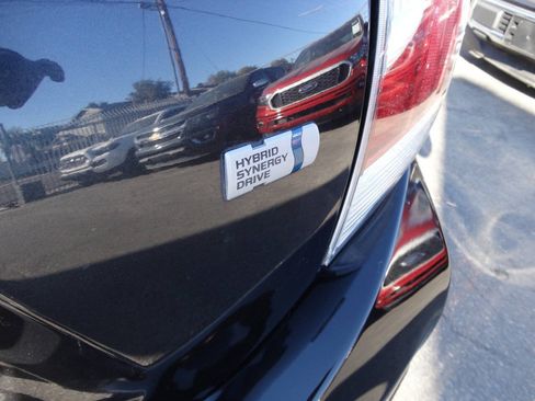Used 2017 Toyota Prius C Four FWD image 12