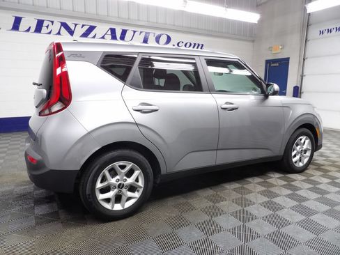 Used 2022 Kia Soul LX w/ Technology Package FWD image 5