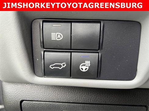 Used 2021 Toyota Highlander Limited image 15