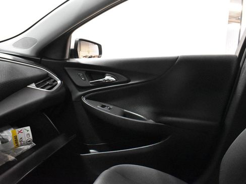 Used 2025 Chevrolet Malibu LT FWD image 19