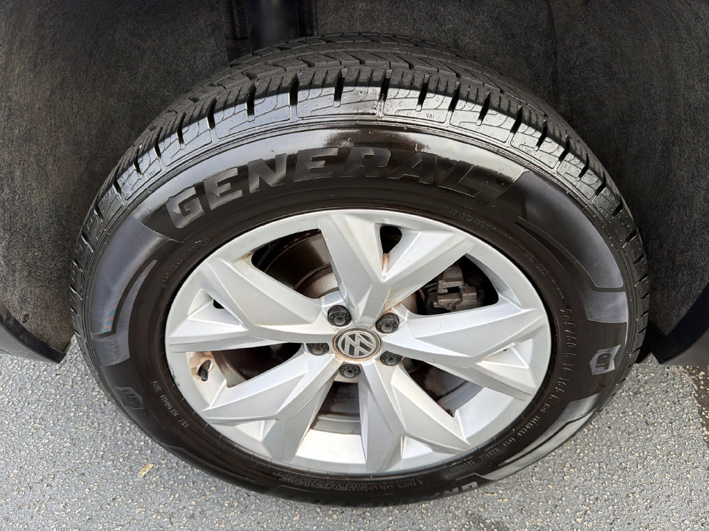 Used 2019 Volkswagen Atlas SE FWD image 17