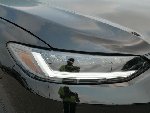 Certified 2025 Honda HR-V LX image 16