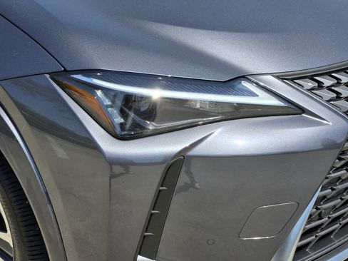 Used 2025 Lexus UX 300h FWD w/ Accessory Package (Z1) image 11
