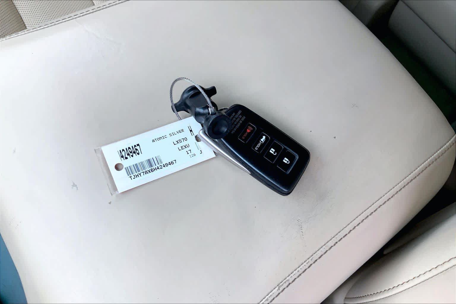 Used 2017 Lexus LX 570 4WD w/ Luxury Package image 14