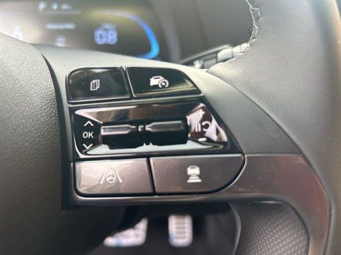 New 2026 Hyundai Elantra SEL Sport Premium FWD image 17