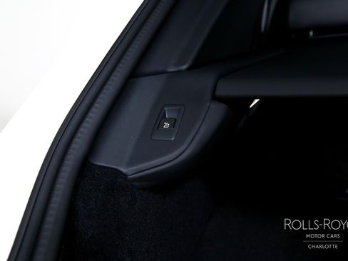 Used 2026 Rolls-Royce Cullinan AWD/4WD image 26