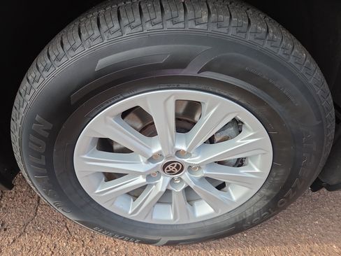 Certified 2024 Toyota Grand Highlander XLE AWD image 9