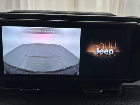 Used 2025 Jeep Wrangler Unlimited Sport S 4xe AWD/4WD image 24