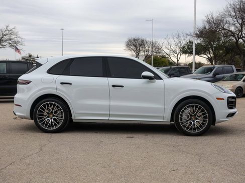 Used 2020 Porsche Cayenne Turbo w/ Assistance Package image 5