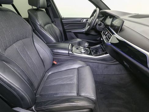 Used 2019 BMW X5 xDrive50i w/ M Sport Package AWD/4WD image 19